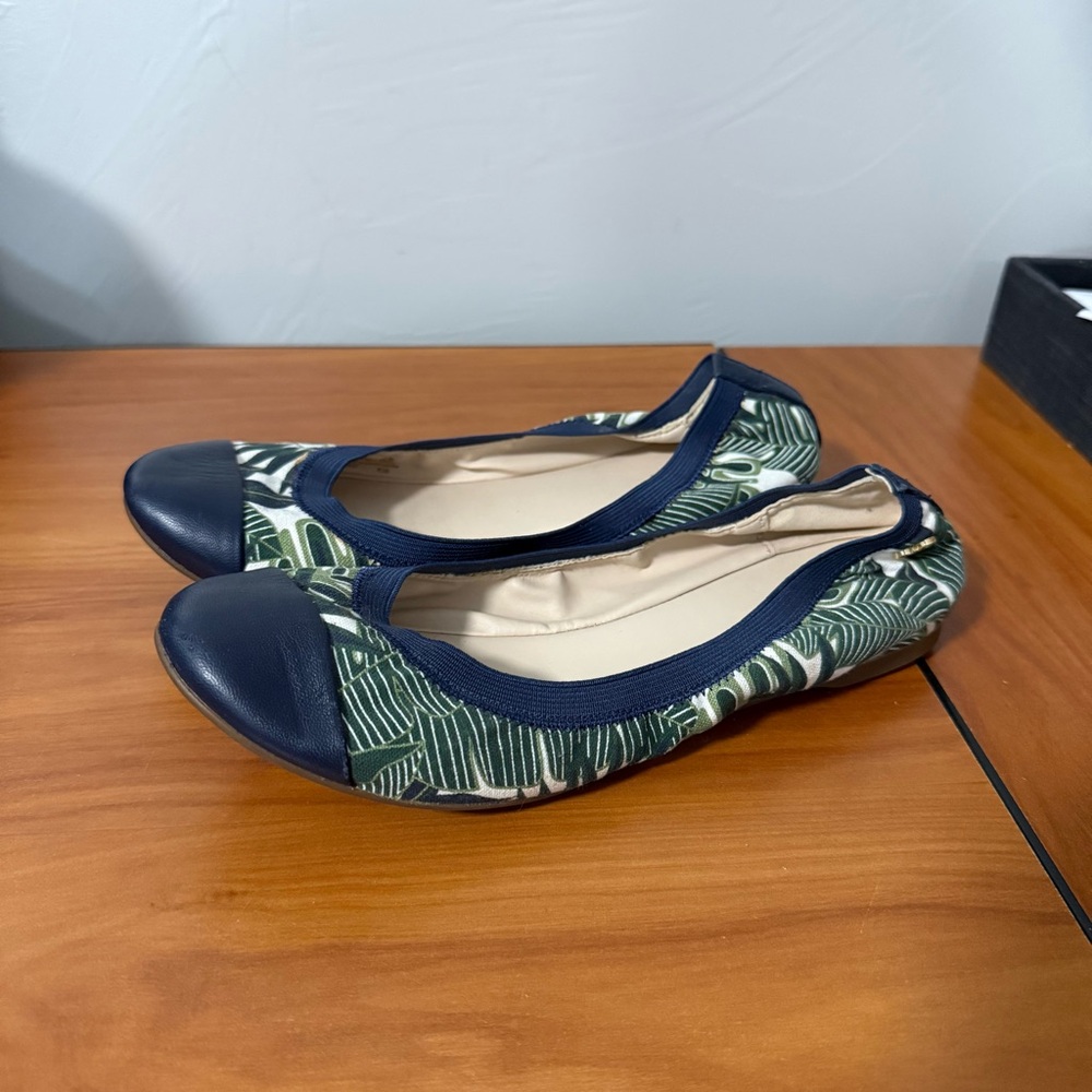 Cole Haan Elbridge Ballet Flat Flexible Comfort Palm Hawaiian Print Blue Green 8